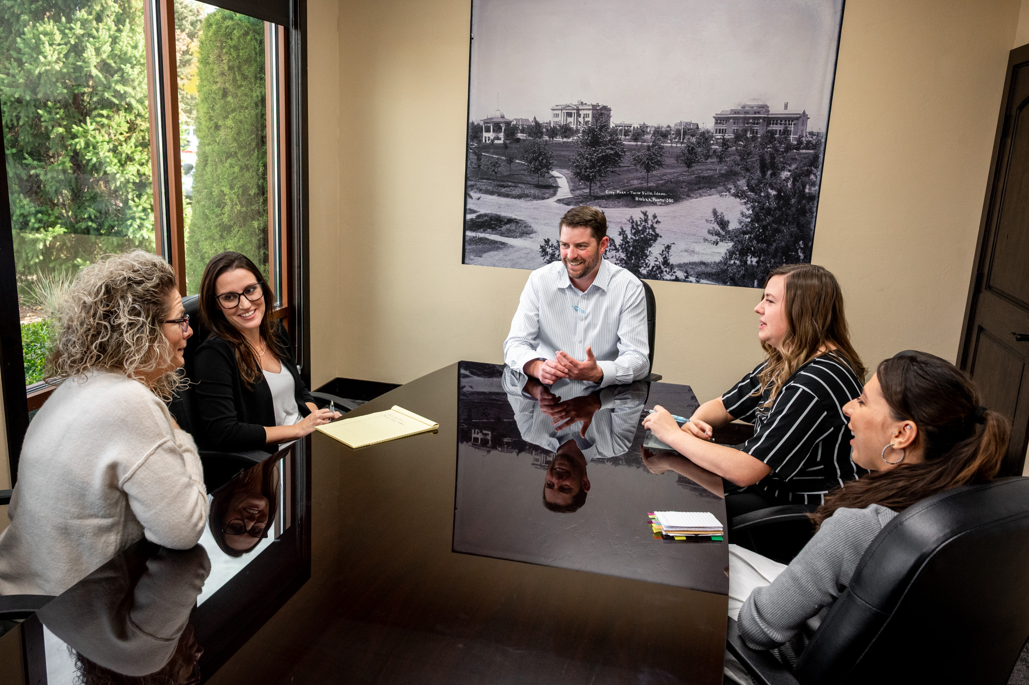 Stock -07 People around a conference room table